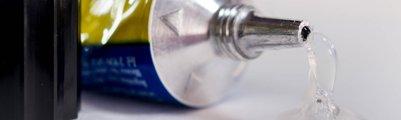 What is Araldite glue?