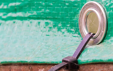 How to secure banners at an event