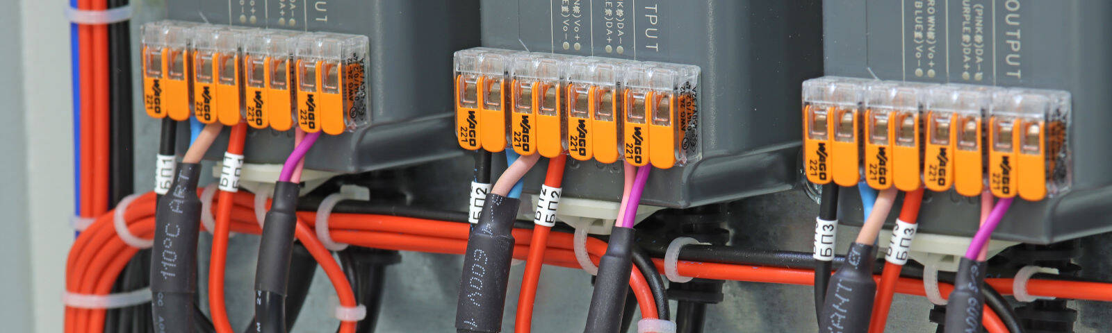 How to use WAGO connectors