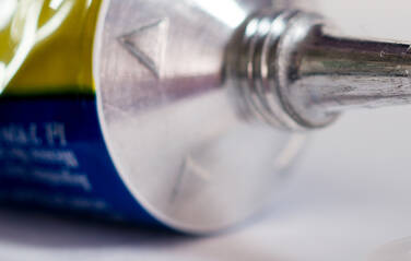 What is Araldite glue?